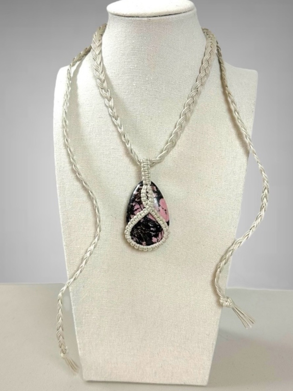 Free People Vacation Pendant Necklace NWT Turtle Macrame Gemstone Bohemian